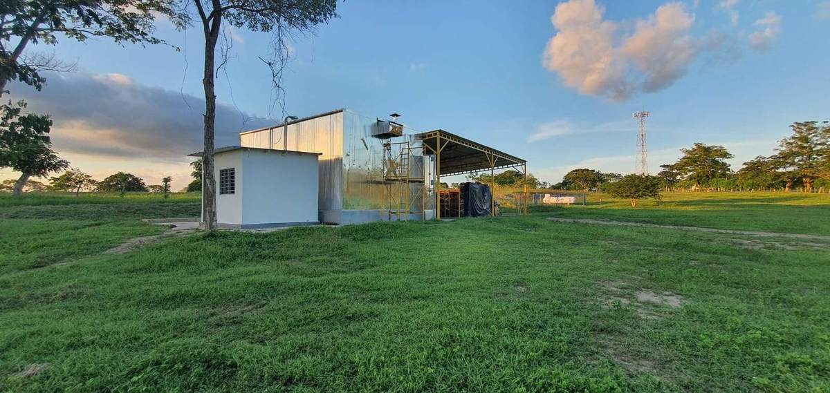 Cámara de secado de 100 m³ — vista exterior